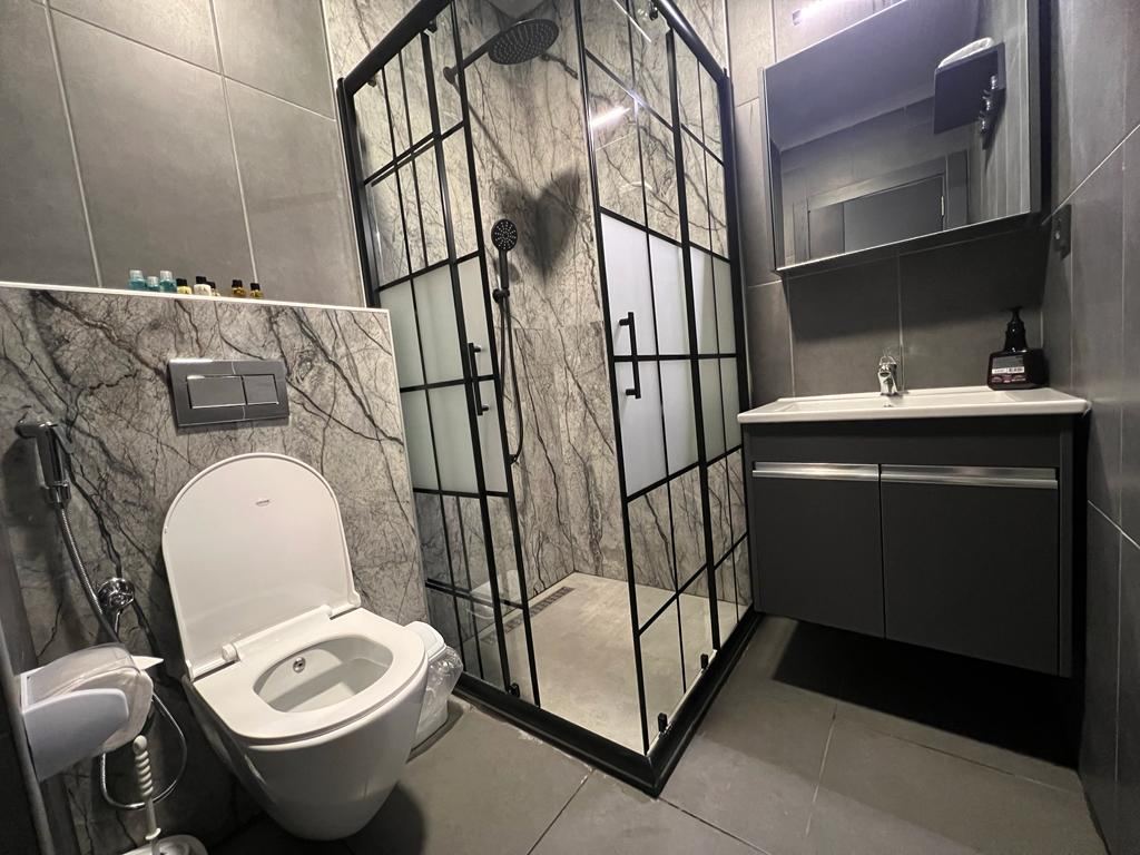 Duşakabinli banyo